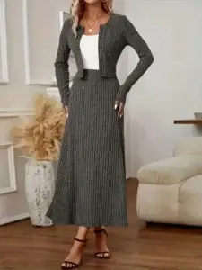 Conjunto Elegante De 2 Piezas Con Cuello Alto Y Mangas Largas - Talla M