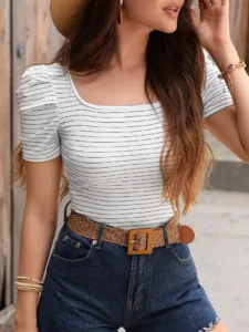 Camiseta Con Cuello Cuadrado A Rayas Talla S y L
